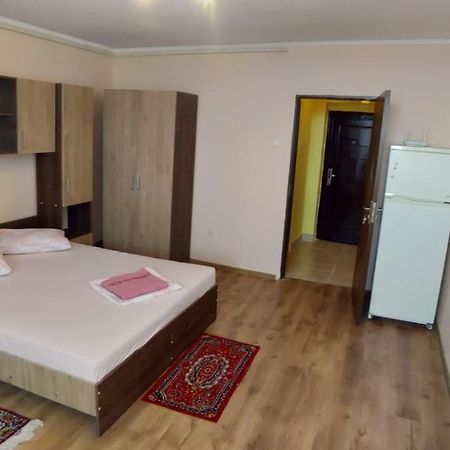 Flora Apartament Apartment ซาตูมาเร ภายนอก รูปภาพ