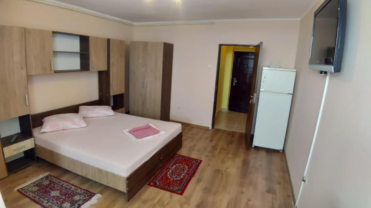 Flora Apartament Apartment ซาตูมาเร ภายนอก รูปภาพ