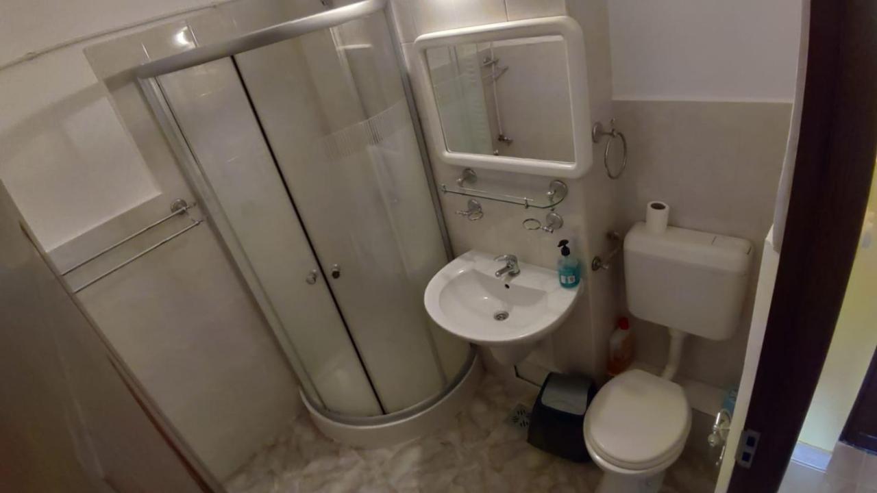 Flora Apartament Apartment ซาตูมาเร ภายนอก รูปภาพ